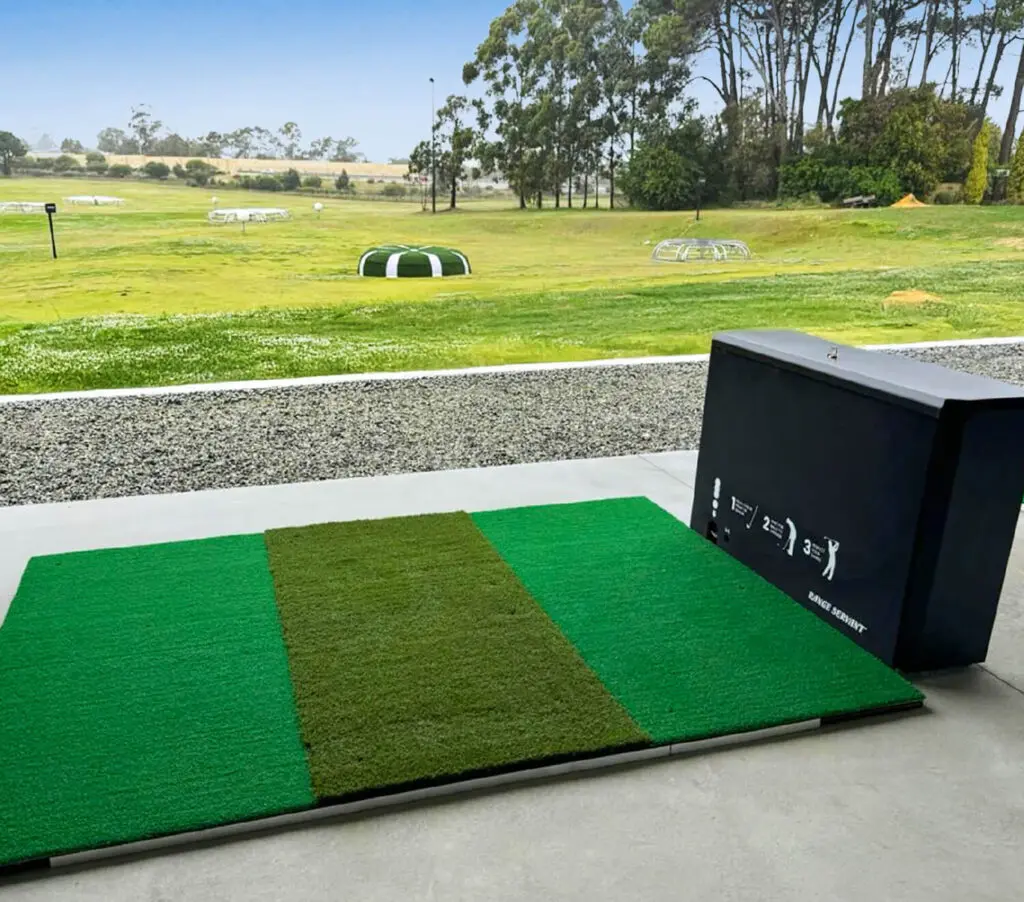 Outta Bounds Tee Box gen 3 Driving range